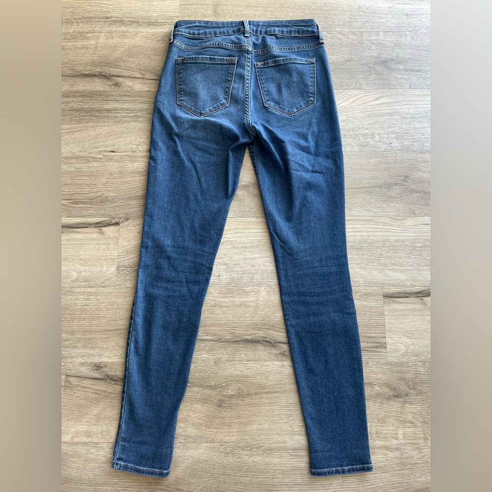 4/$25 | Old Navy | Rockstar Mid Rise Distressed Skinny Jeans for Women | Size 2 - Picture 6 of 8